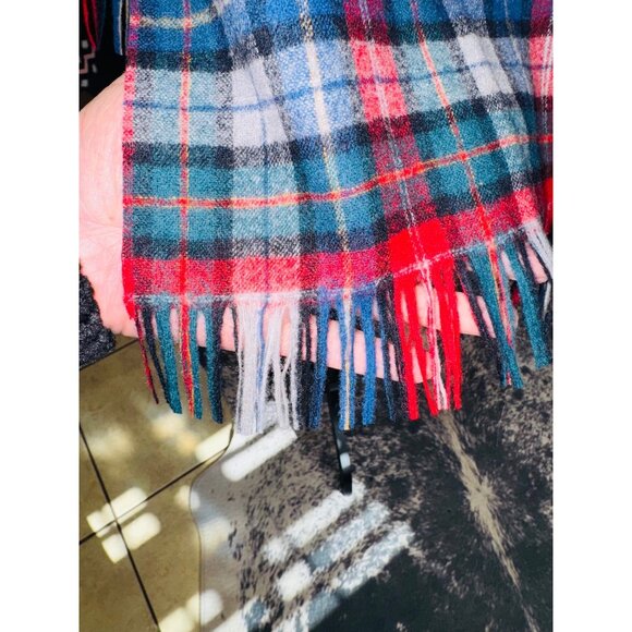 VTG Pendleton 100% Pure Virgin Wool Scarf Red Blue Tartan Plaid Fringe Preppy - Picture 7 of 7